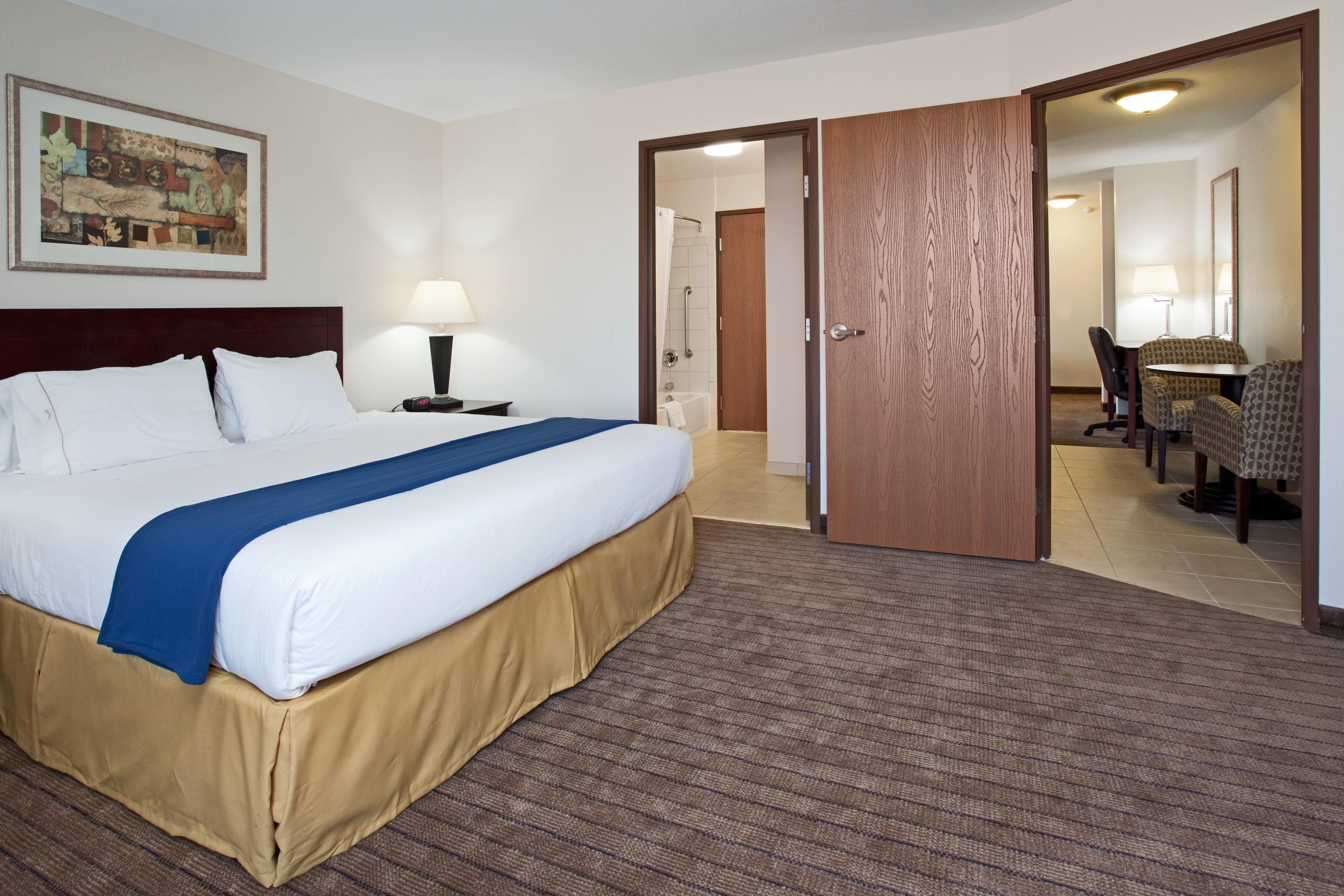 Holiday Inn Express & Suites Buffalo, An Ihg Hotel Δωμάτιο φωτογραφία